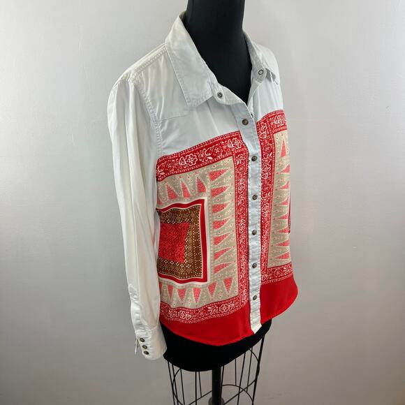 LUCKY BRAND White Red Dixie Scarf Print Chambray Pearl Snap Shirt Western Top L - Picture 4 of 7